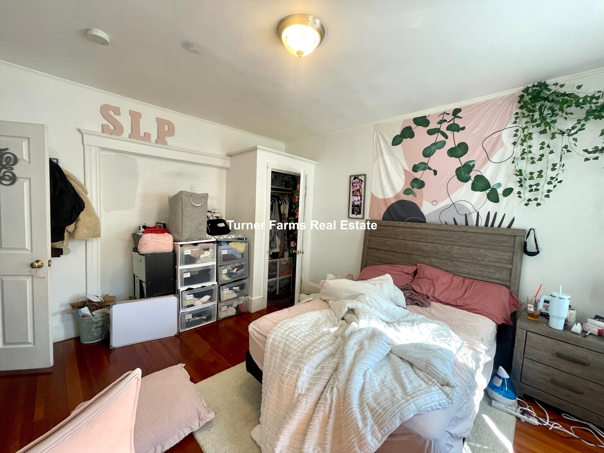 Building Photo - 162 Kelton St