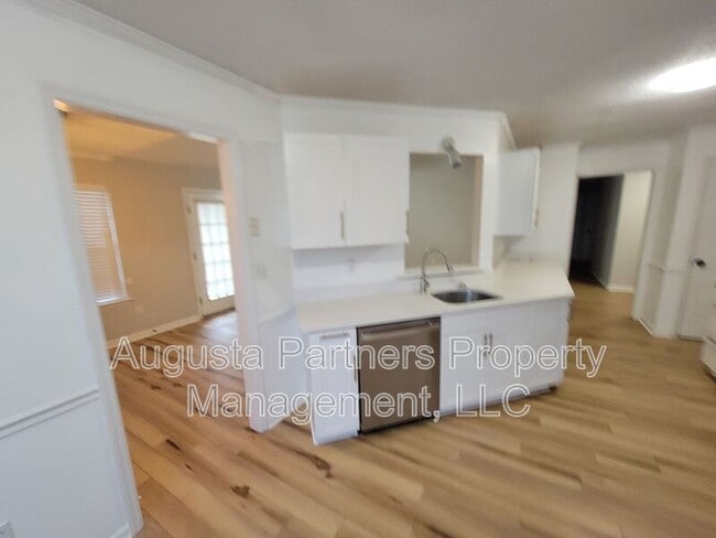 Building Photo - 2312 Perot Dr