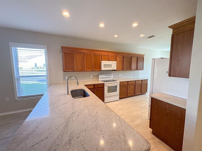 Building Photo - 100 Sunbird Ct