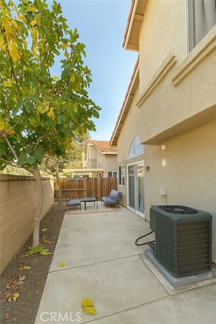 Building Photo - 8424 Bayberry Rd