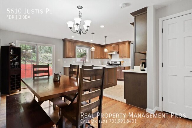 Building Photo - 5610 Justis Pl