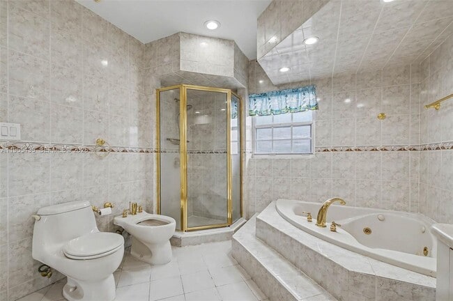 Building Photo - 5936 SW 29th St