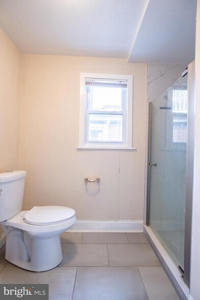 Building Photo - 1736 Pine St