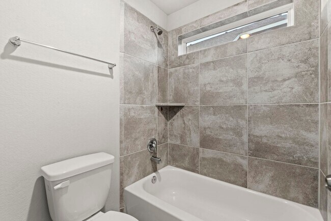 Building Photo - 3506 Lake Bella Megan Dr
