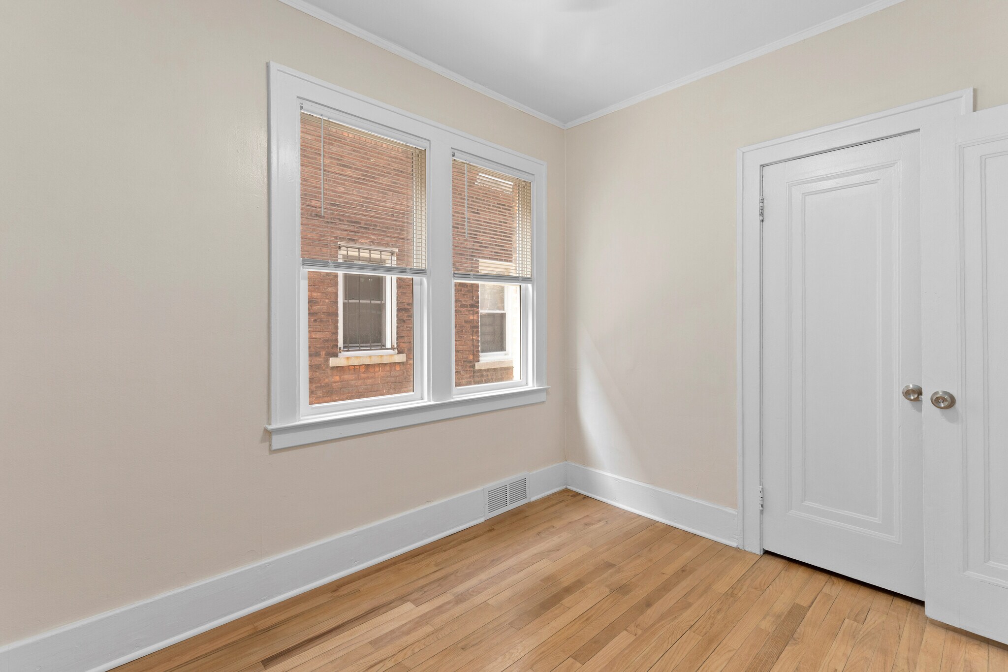 Building Photo - 2986 Cortland St