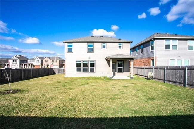 Building Photo - 545 Ayinger Ln