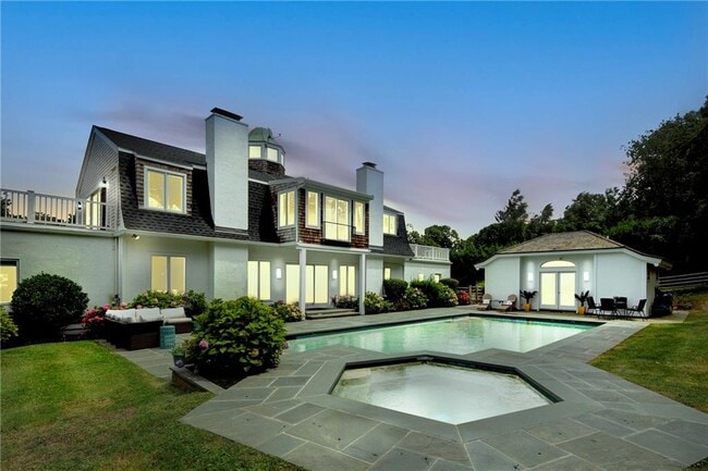 Building Photo - 1 Harbor View Dr
