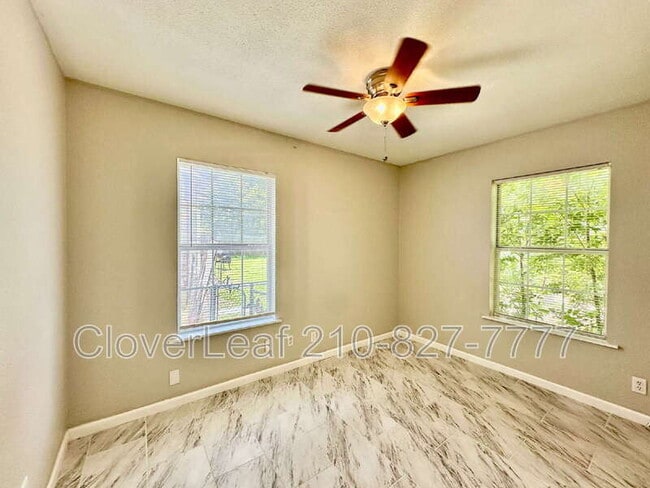 Building Photo - 214 Basswood Dr