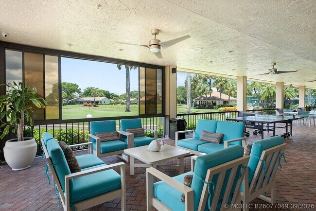 Building Photo - 5355 10th Fairway Dr