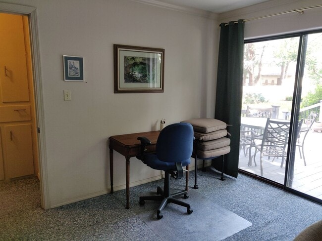 Building Photo - 1 Bed 1 Bath Home with Office Space