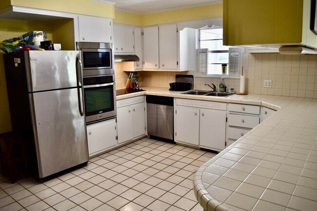 Building Photo - 4622 Whiskey Rd