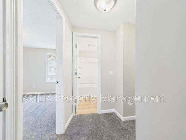 Building Photo - 9042 Maple Grove Rd