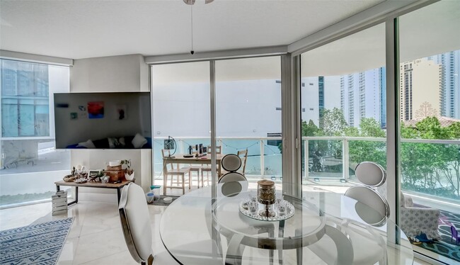 Building Photo - 150 Sunny Isles Blvd