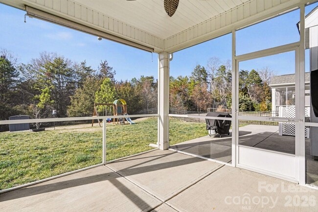 Building Photo - 4444 Fls Lk Dr S W