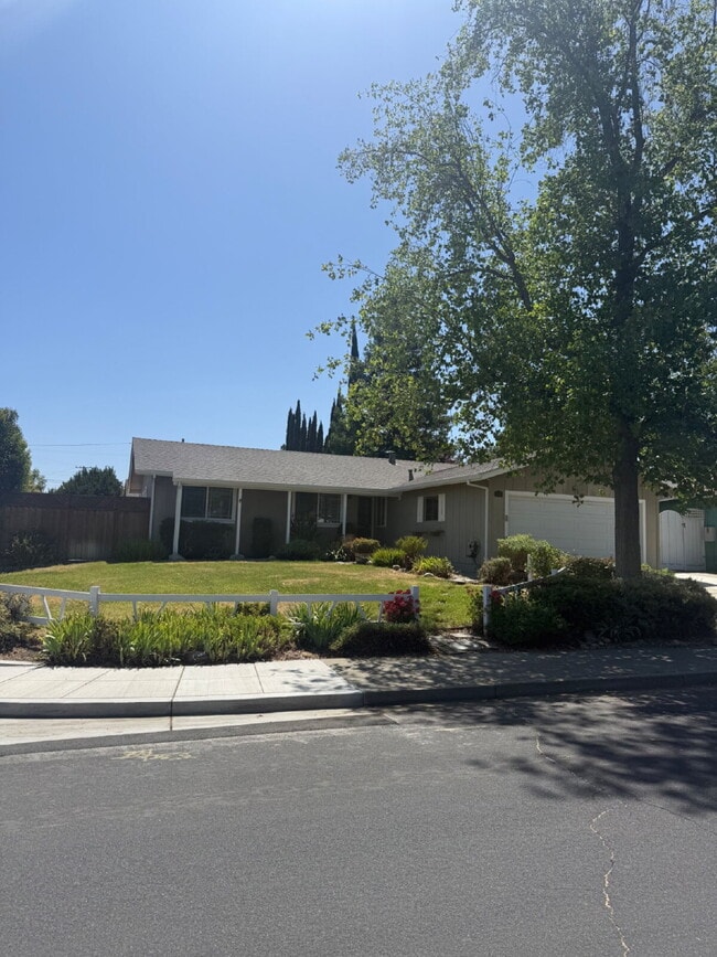 Building Photo - Charming 3 Bedroom, 2 Bathroom Livermore Home with Pool & Private Backyard Oasis