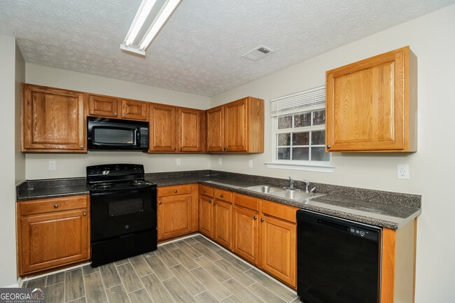 Building Photo - 2403 Brookgate Way