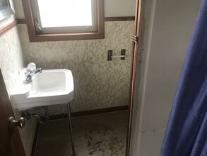 Building Photo - 1310 Stroud Ave