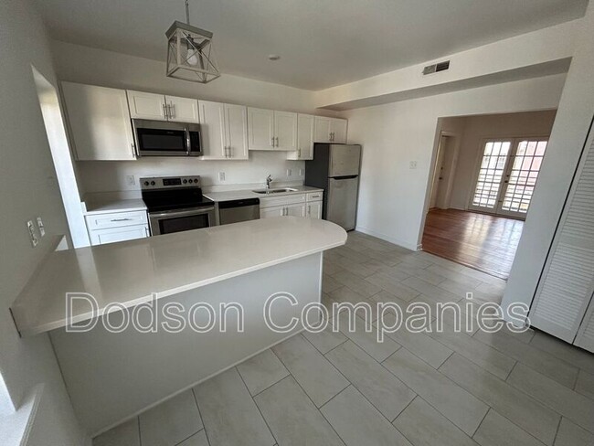 Building Photo - 21 N Stafford Ave