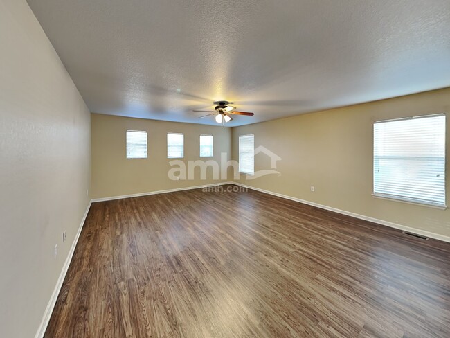 Building Photo - 1545 S Goldbug Cir