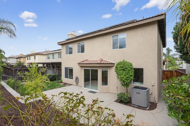Building Photo - Beautiful 4-Bedroom Home