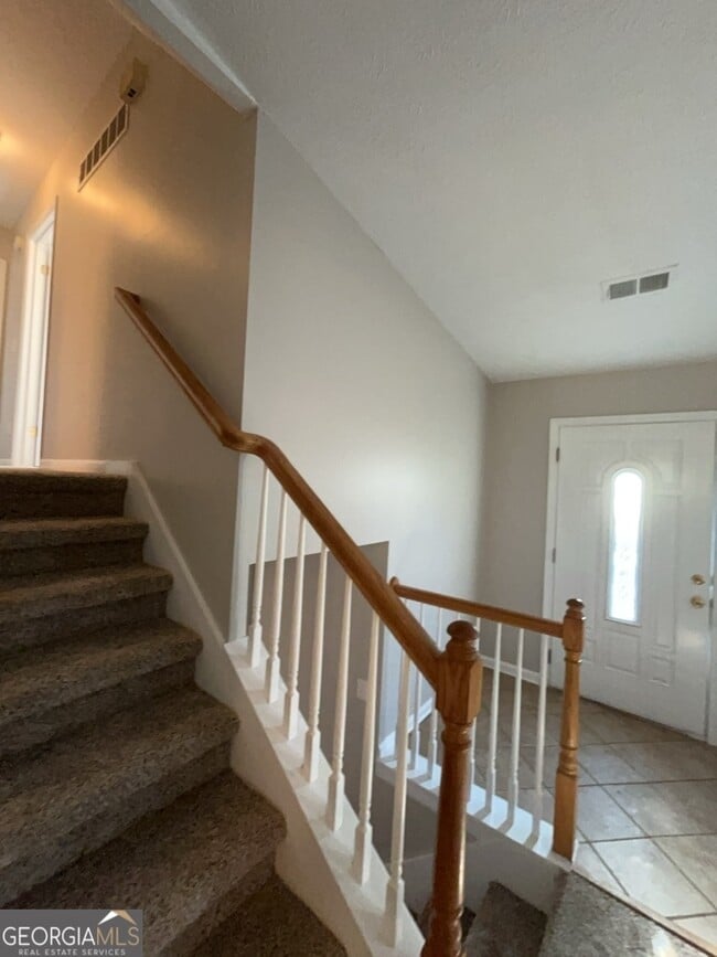 Building Photo - 2693 Seneca Trail NW