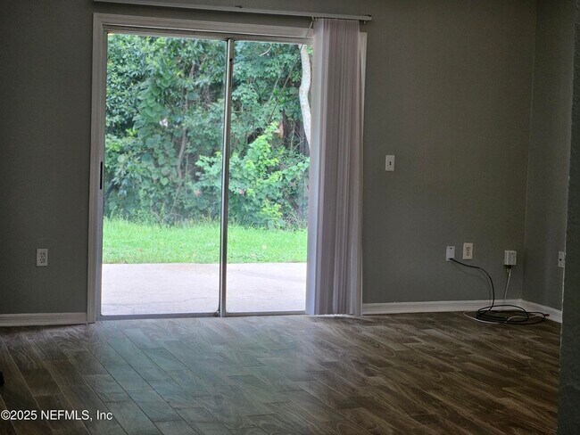 Building Photo - 2715 Lantana Lakes Dr