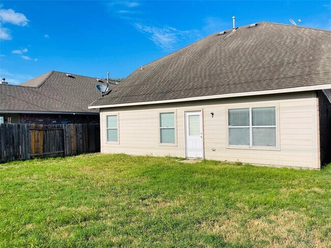 Building Photo - 1939 Wildbrook Canyon Ln