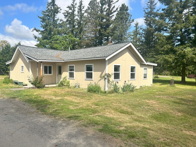 Primary Photo - 3 Bed, 1 Bath in Meridian School District.