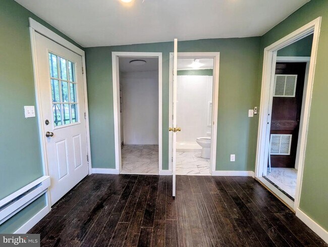 Building Photo - 2225 Williams Dr