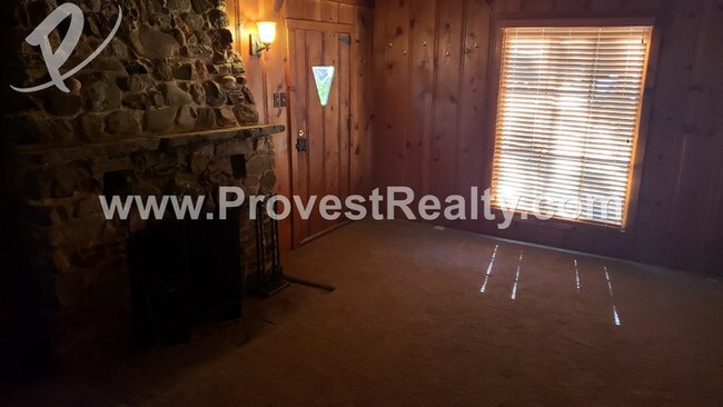 Building Photo - 2 Bed, 1 Bath Wrightwood Home!!!