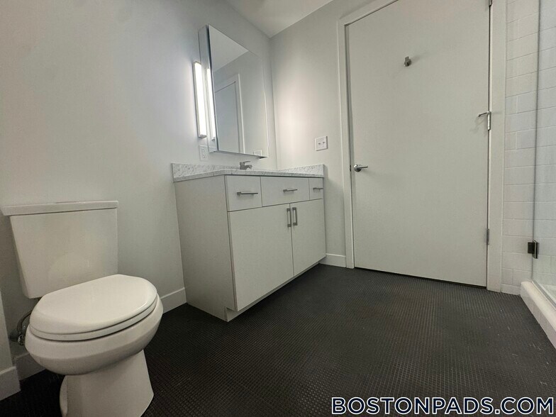 Building Photo - 55 Brighton Ave