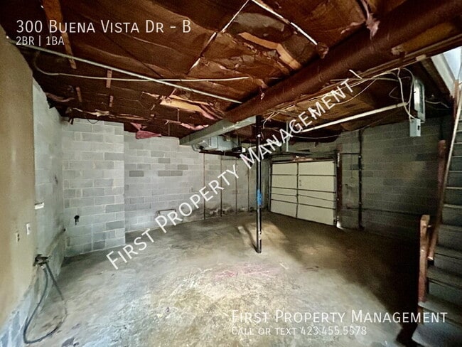 Building Photo - 300 Buena Vista Dr
