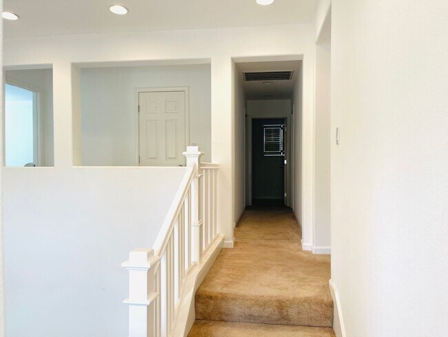 Building Photo - 4285 Bromley Ct