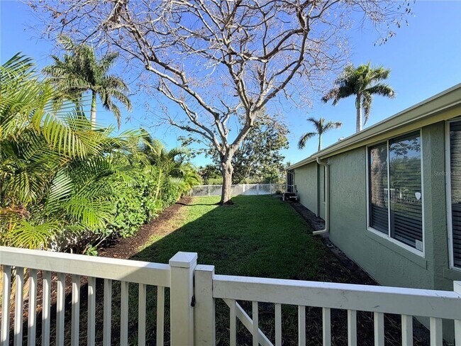 Building Photo - 8344 9th Ave Terrace NW