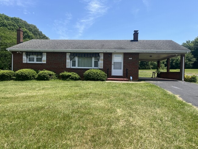 Primary Photo - 141 Daniels Pl