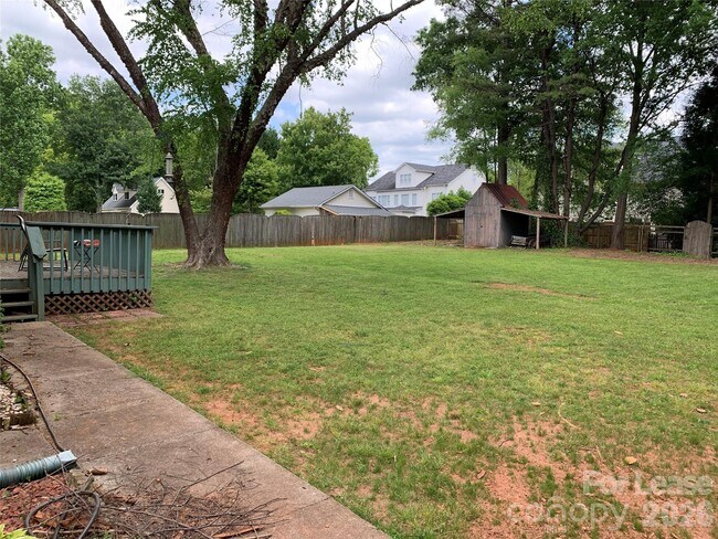 Building Photo - 16518 Greenfarm Rd