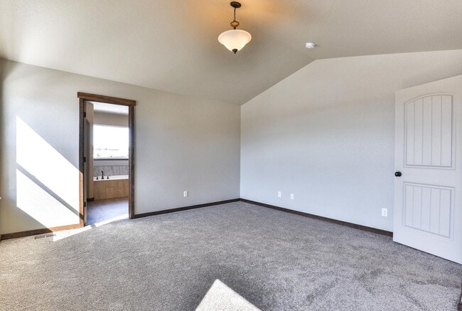 Building Photo - Beautiful Timnath Ranch Home