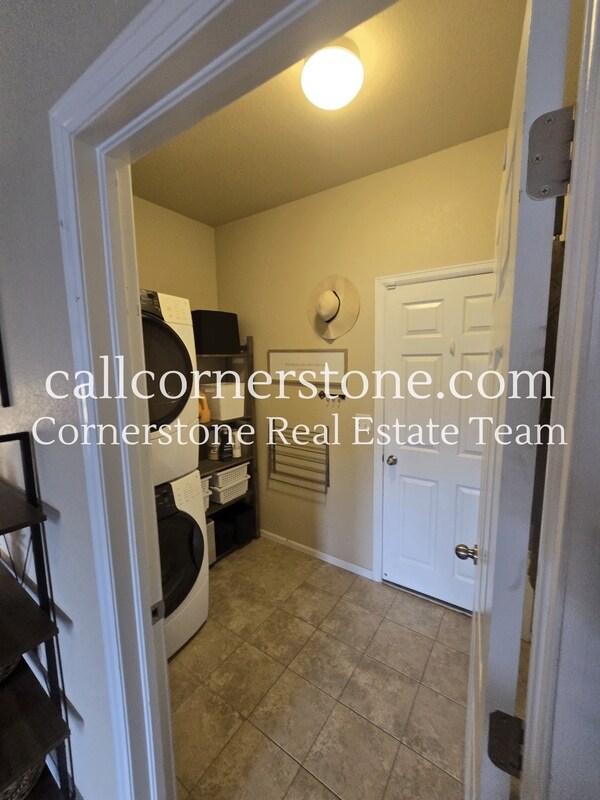 Building Photo - 4230 Arvol Cir