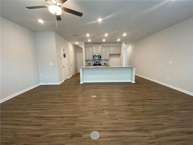 Building Photo - 284 Whitetail Cir