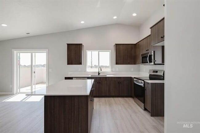 Building Photo - Brand New 4 Bedroom 2 Bathroom Home in South Meridian