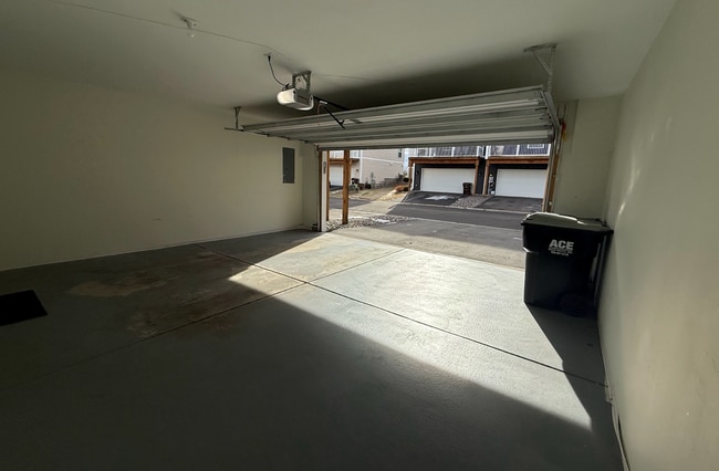 Building Photo - 7364 146th Ave NW