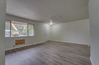Building Photo - Larch1642 (KC-AM)