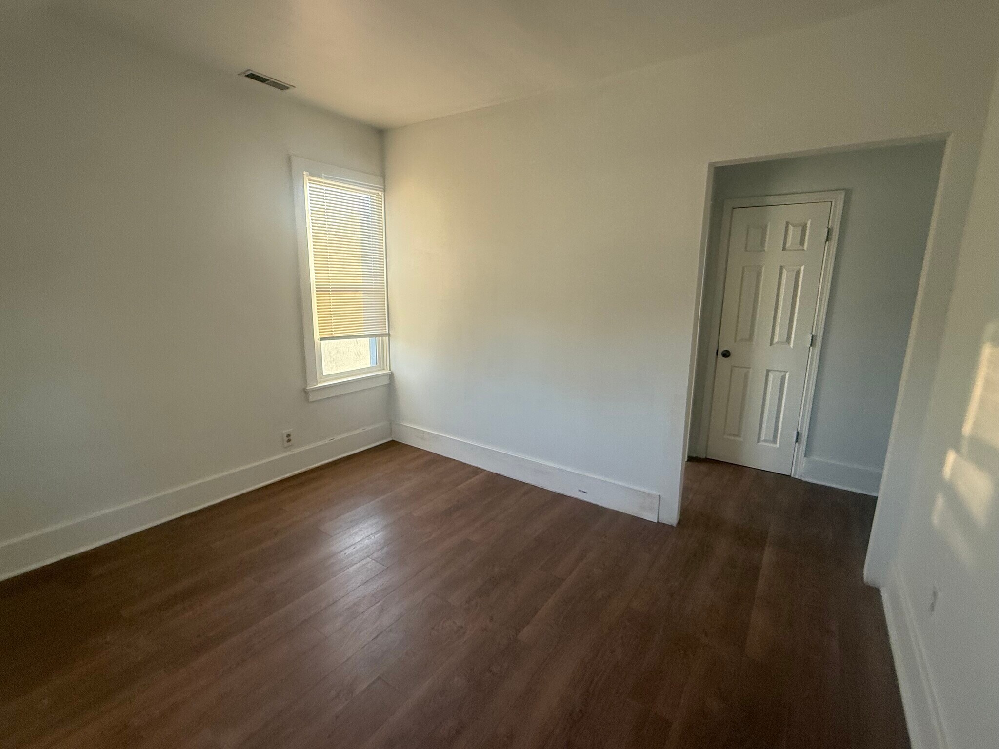 Building Photo - 29 E 2nd Ave