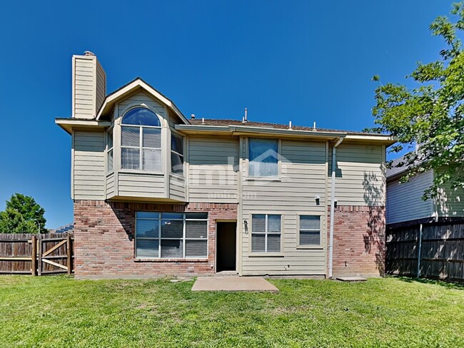 Building Photo - 2619 Hopkins Dr