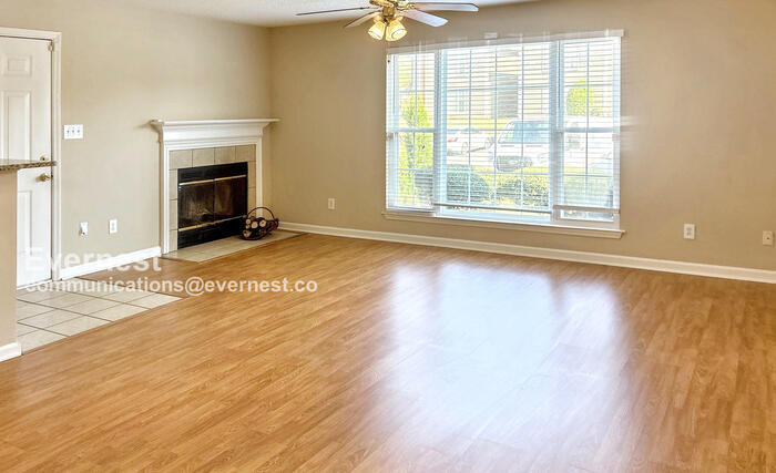 Building Photo - 319 Waters Edge Ln