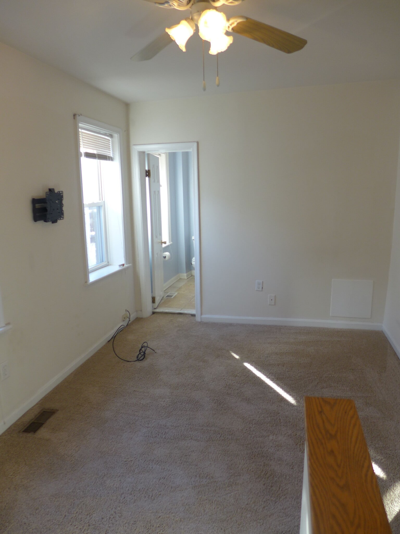 Building Photo - 512 S Wolfe St