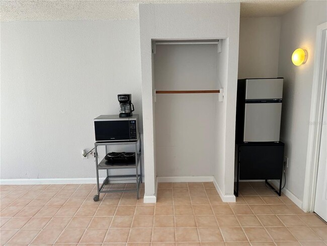 Building Photo - 8421 S Orange Blossom Trl