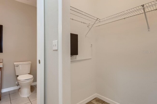 Building Photo - 6011 Portsdale Pl