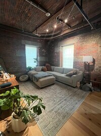 Building Photo - 58 13th St