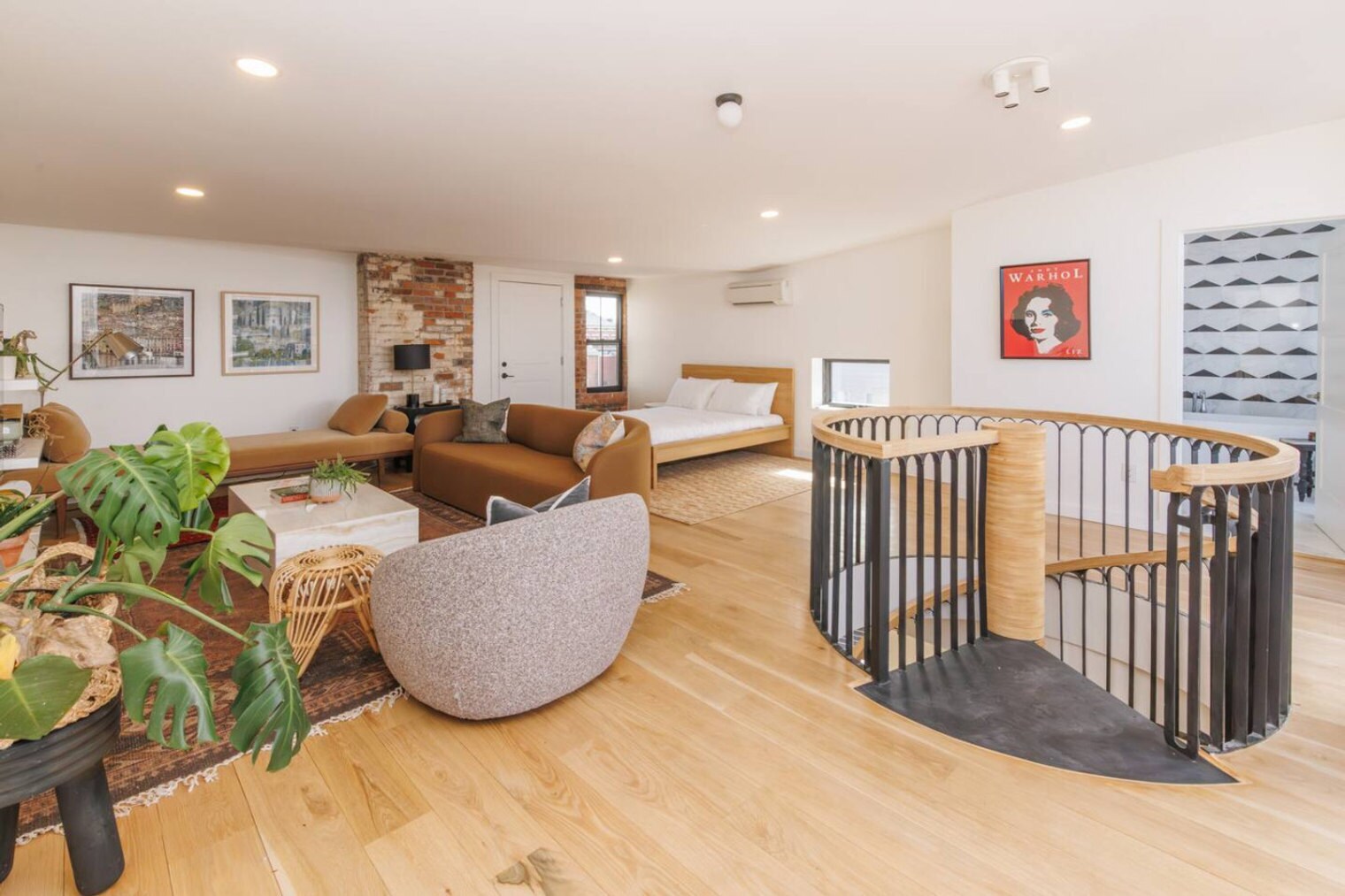 Building Photo - 1508 Pleasant St